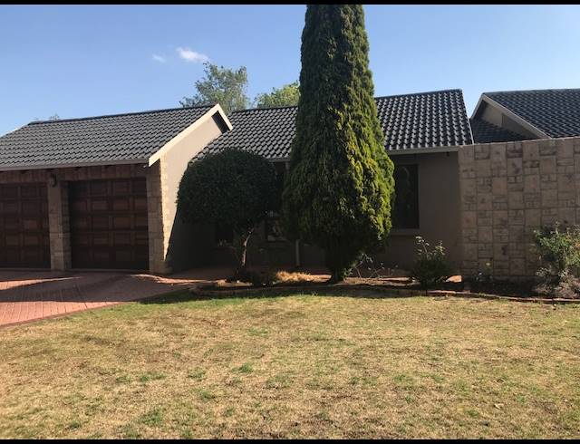 3 bed property to rent in BONAERO PARK